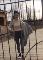 妹纸，不怕挤坏了吗