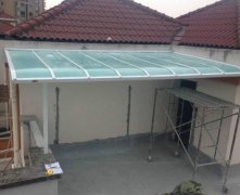 雨蓬安装用什么材料好？