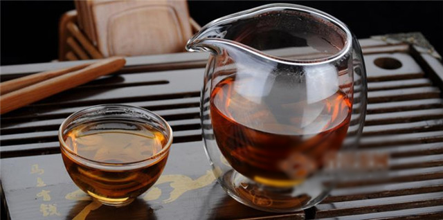 喝黑茶有副作用吗?这些人喝黑茶有副作用