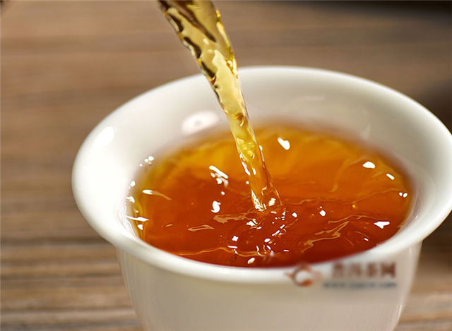 黑茶什么时间喝效果好?早上喝黑茶的好处!